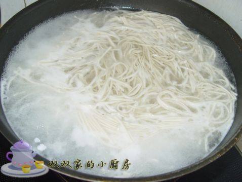 猪骨汤荞麦面步骤5