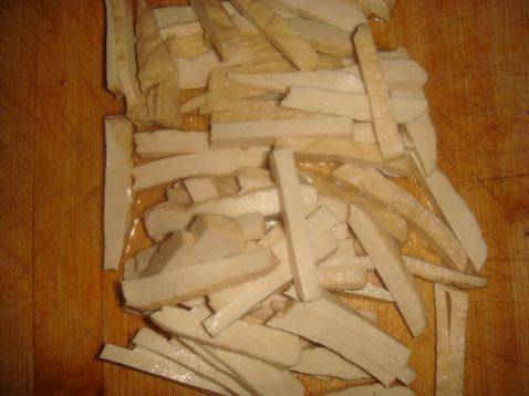 茭菜肉丝盖浇面步骤2