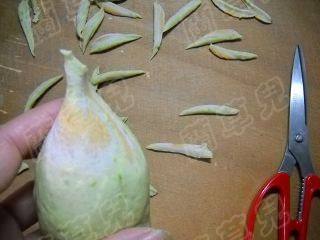 莲藕骨汤剪刀面步骤6