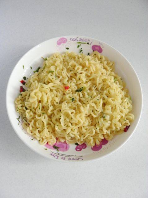 青椒肉丝炒面步骤3