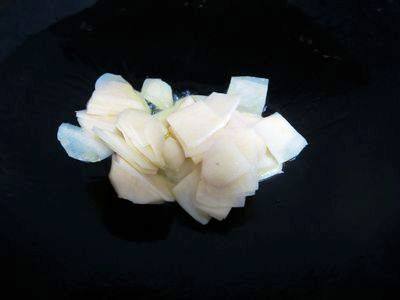 土豆紫薯宽面步骤8
