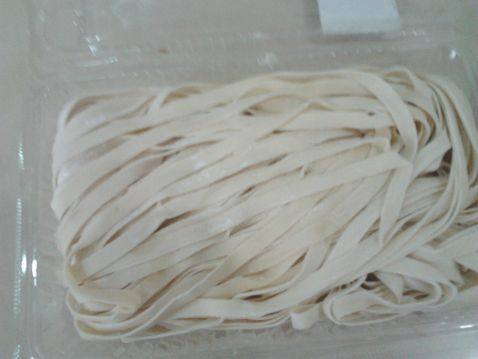肉丝拌宽叶面步骤2