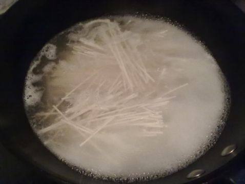 骨汤排骨面步骤3