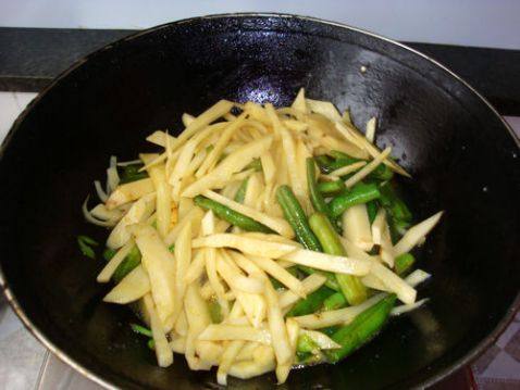 豆角挂面步骤3