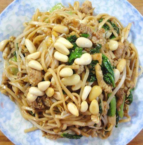 豆丹松子酱香炒面步骤9