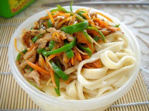 青椒豆酱肉丝鸡蛋面步骤16