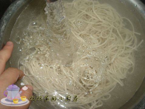 核桃豆浆凉面步骤11