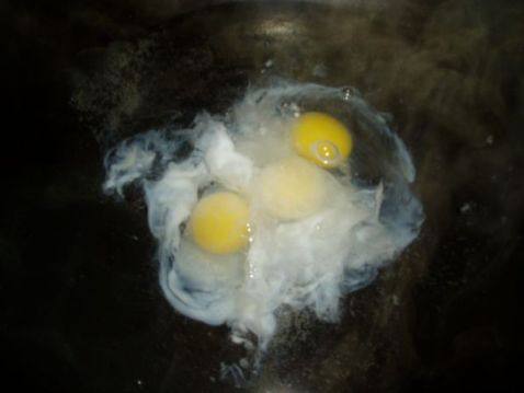 鸡蛋泡面步骤3