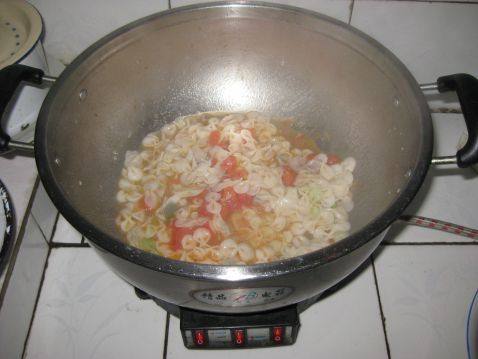 西红柿素炒蝴蝶面步骤5