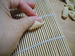 番茄蛋螺旋面步骤7