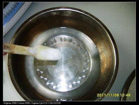 鸡蛋白菜拽面条步骤1
