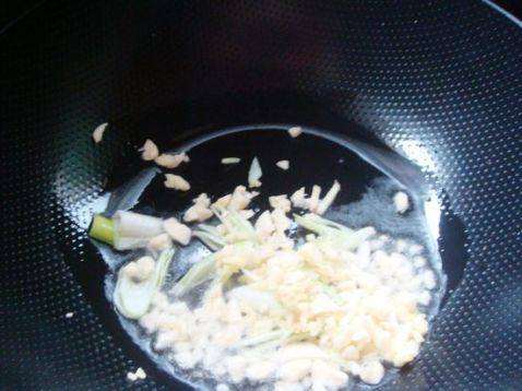 豆芽炝锅面步骤3
