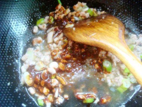 土豆洋葱炸酱面步骤6