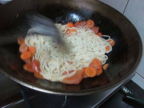 鲜蔬炒面步骤6