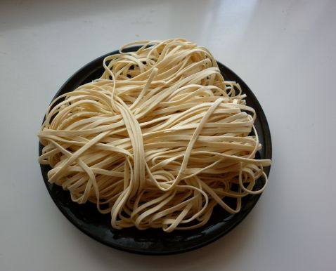 麻辣炸酱面步骤2