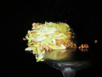 雪菜肉丁面步骤6