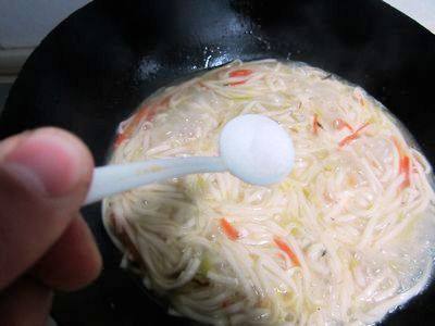 紫菜蛋花面步骤7