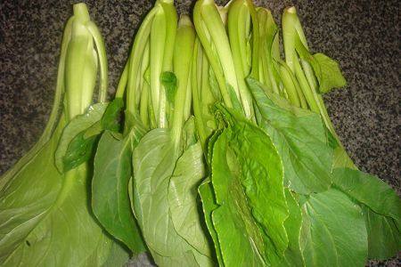 肉酱青菜面步骤1