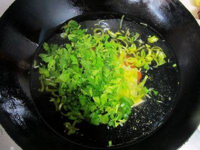 芹菜叶胡萝卜面条步骤4
