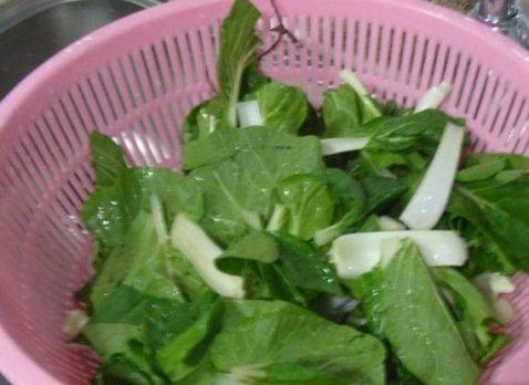 青菜木耳烩面步骤1