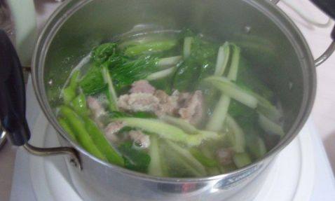 青菜木耳烩面步骤7