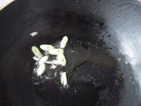 香菇油菜炒面步骤3