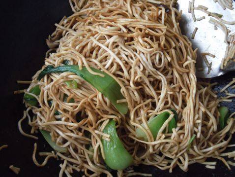 香菇油菜炒面步骤6