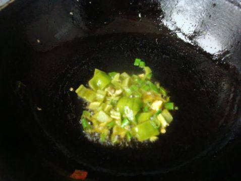 番茄鸡蛋刀削面步骤4