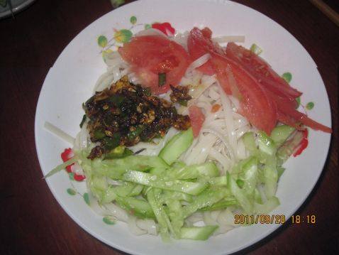 新鲜蔬菜炸酱面步骤7