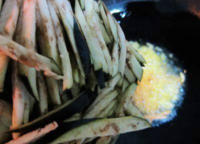 茄子卤面步骤3