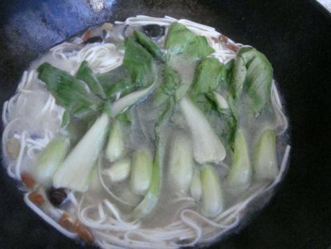鸡汤面步骤6