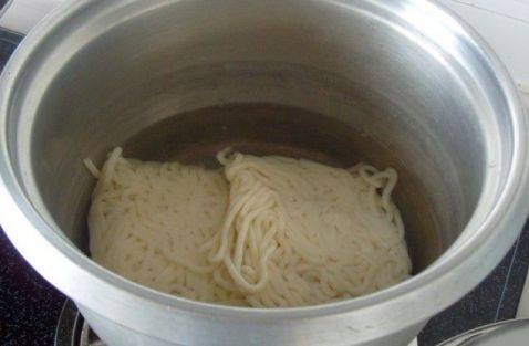 鲜美乌冬牛肉面步骤3