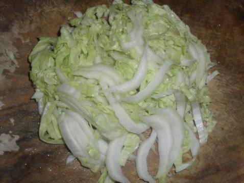 西红柿白菜面步骤2