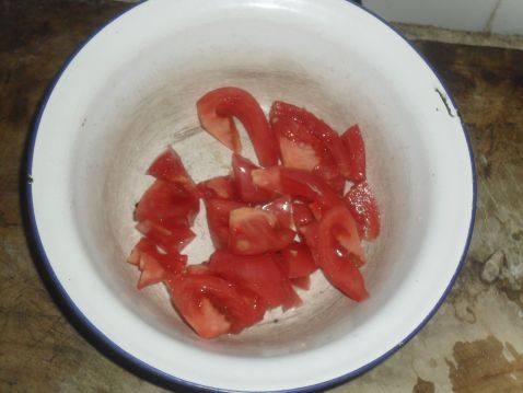 西红柿白菜面步骤1