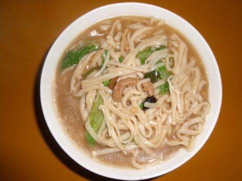 金针菇肉丝鸡汤面步骤13