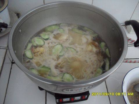 黄瓜火腿鸡蛋面步骤5