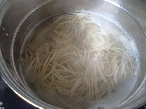 三丝炒面步骤1