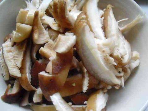 香菇木耳肉打卤面步骤3