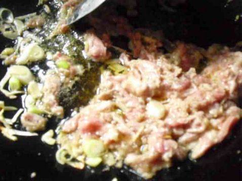 香菇木耳肉打卤面步骤6