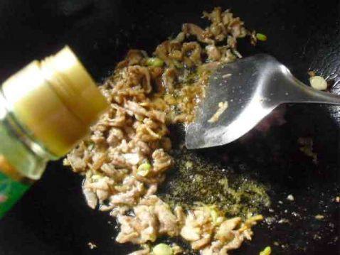 香菇木耳肉打卤面步骤7