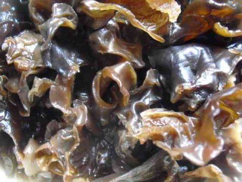 香菇木耳肉打卤面步骤2