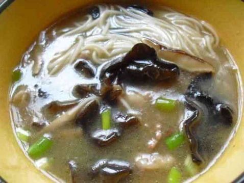 香菇木耳肉打卤面步骤12