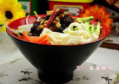 麻辣花生素酱面步骤17