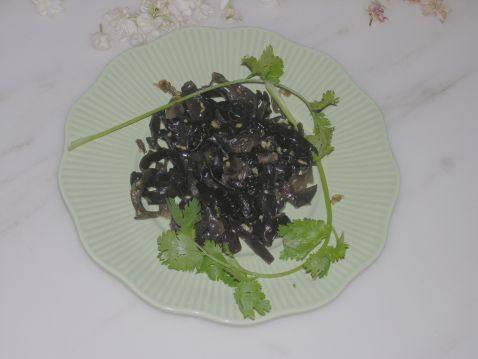鸡蛋木耳拌面步骤3