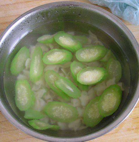 蘸汁蝴蝶面步骤8