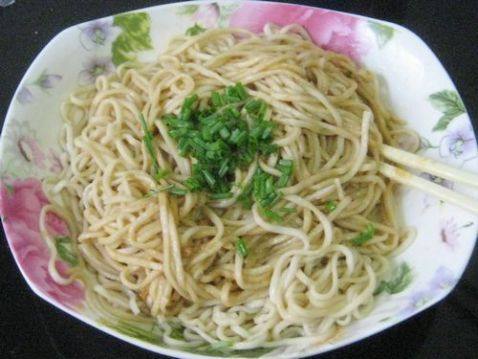 荷包蛋花生酱凉拌面步骤5