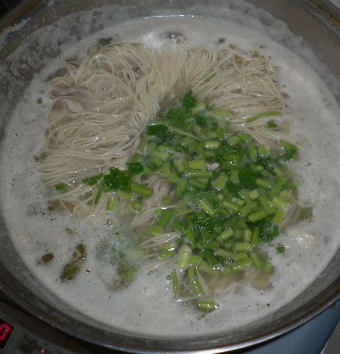 鸡汤银丝面步骤3