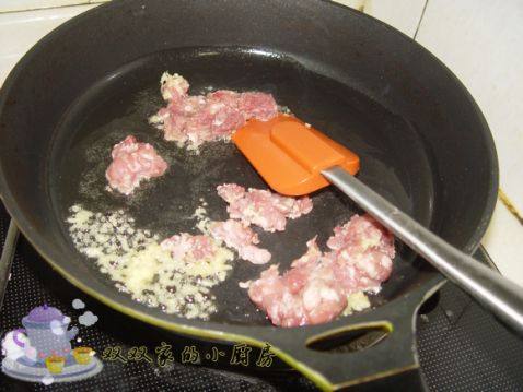蒜苗猪肉凉面步骤8