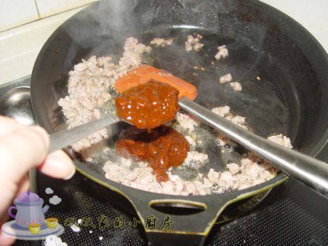蒜苗猪肉凉面步骤9