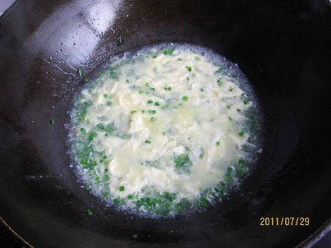 韭苔鸡蛋面步骤6